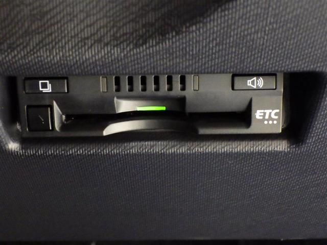 アクア クロスオーバー　グラム　フルセグ　メモリーナビ　ＤＶＤ再生　バックカメラ　衝突被害軽減システム　ＥＴＣ　ＬＥＤヘッドランプ　盗難防止装置　アルミホイール　ＣＤ　スマートキー　フル装備　エアバッグ　横滑り防止機能　ハイブリッド（19枚目）