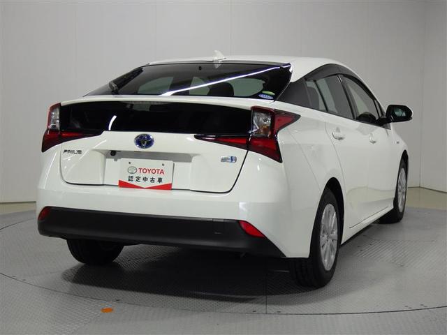 プリウス Ｓ　メモリーナビ　ミュージックプレイヤー接続可　バックカメラ　衝突被害軽減システム　ＥＴＣ　ＬＥＤヘッドランプ　盗難防止装置　アルミホイール　ＣＤ　スマートキー　オートクルーズコントロール　フル装備（3枚目）