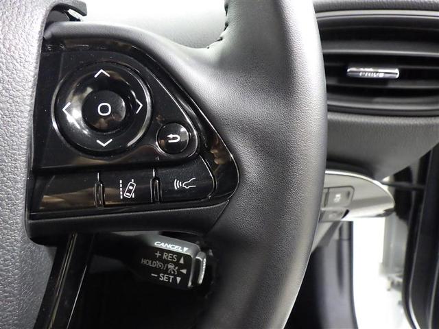 プリウス Ｓ　メモリーナビ　ミュージックプレイヤー接続可　バックカメラ　衝突被害軽減システム　ＥＴＣ　ＬＥＤヘッドランプ　盗難防止装置　アルミホイール　ＣＤ　スマートキー　オートクルーズコントロール　フル装備（16枚目）