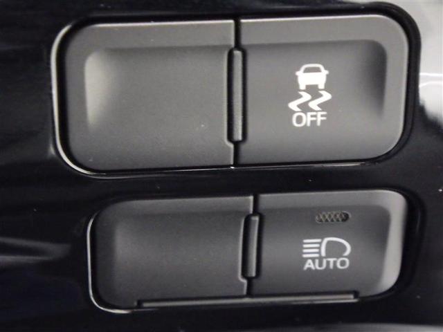 プリウス Ｓ　メモリーナビ　ミュージックプレイヤー接続可　バックカメラ　衝突被害軽減システム　ＥＴＣ　ＬＥＤヘッドランプ　盗難防止装置　アルミホイール　ＣＤ　スマートキー　オートクルーズコントロール　フル装備（18枚目）