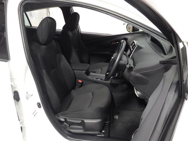 プリウス Ｓ　メモリーナビ　ミュージックプレイヤー接続可　バックカメラ　衝突被害軽減システム　ＥＴＣ　ＬＥＤヘッドランプ　盗難防止装置　アルミホイール　ＣＤ　スマートキー　オートクルーズコントロール　フル装備（21枚目）