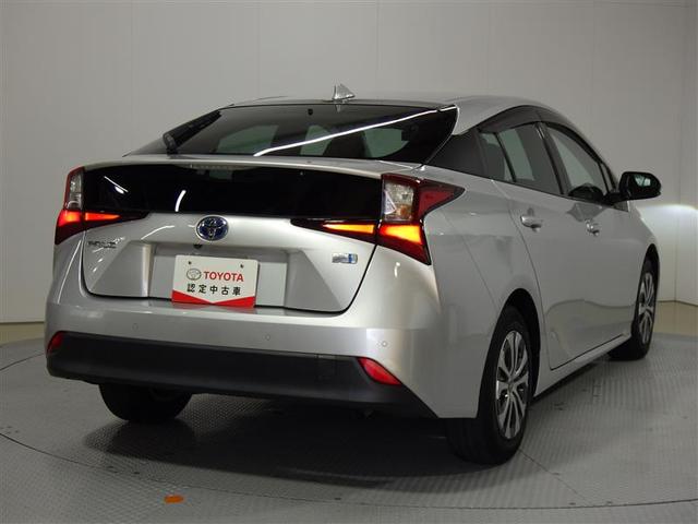 プリウス Ａ　フルセグ　メモリーナビ　ＤＶＤ再生　バックカメラ　衝突被害軽減システム　ＥＴＣ　ＬＥＤヘッドランプ　ワンオーナー　盗難防止装置　アルミホイール　ＣＤ　電動シート　スマートキー　フル装備　エアバッグ（3枚目）