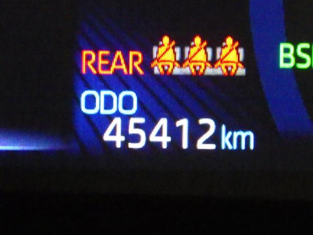 カローラクロス ハイブリッド　Ｚ　ミュージックプレイヤー接続可　バックカメラ　衝突被害軽減システム　ＥＴＣ　ＬＥＤヘッドランプ　ワンオーナー　フルエアロ　盗難防止装置　アルミホイール　電動シート　スマートキー　ハーフレザー　フル装備（7枚目）