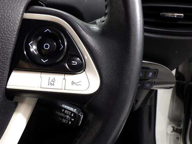 プリウス Sセーフティプラス フルセグ メモリーナビ DVD再生 バックカメラ 衝突被害軽減システム ETC LEDヘッドランプ ワンオーナー 盗難防止装置 アルミホイール CD スマートキー オートクルーズコントロール フル装備(15枚目)