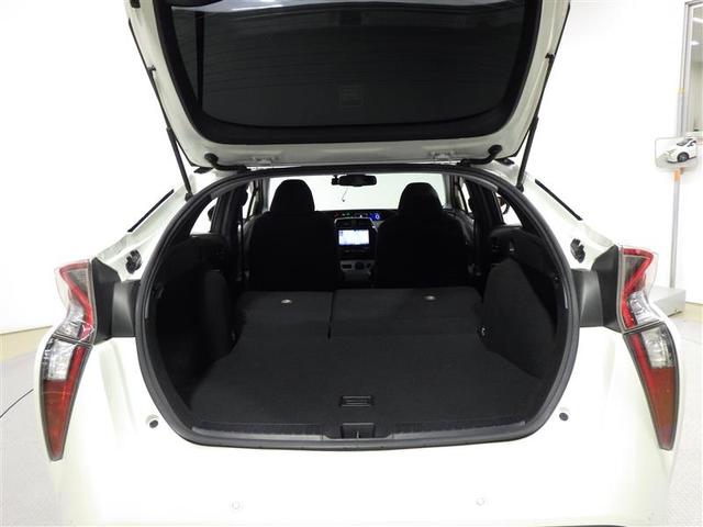 プリウス Sセーフティプラス フルセグ メモリーナビ DVD再生 バックカメラ 衝突被害軽減システム ETC LEDヘッドランプ ワンオーナー 盗難防止装置 アルミホイール CD スマートキー オートクルーズコントロール フル装備(23枚目)