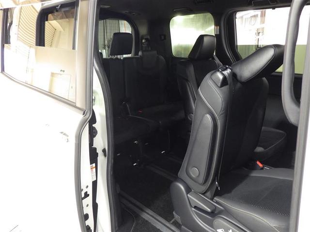 ヴォクシー ハイブリッドＺＳ　煌ＩＩＩ　フルセグ　メモリーナビ　ＤＶＤ再生　後席モニター　バックカメラ　衝突被害軽減システム　ＥＴＣ　両側電動スライド　ＬＥＤヘッドランプ　乗車定員７人　３列シート　ワンオーナー　フルエアロ　盗難防止装置（28枚目）