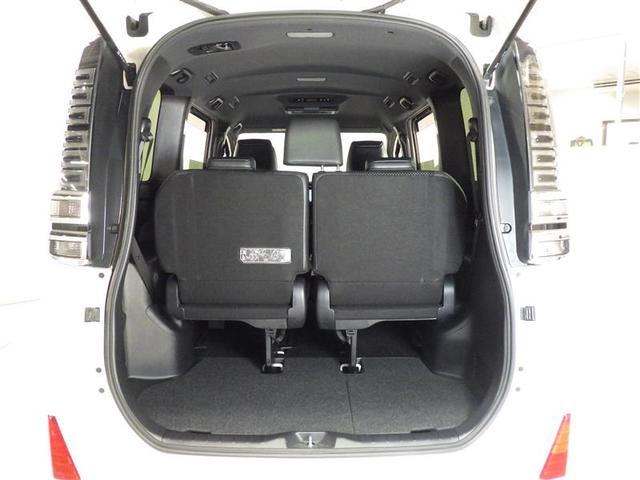 ヴォクシー ハイブリッドＺＳ　煌ＩＩＩ　フルセグ　メモリーナビ　ＤＶＤ再生　後席モニター　バックカメラ　衝突被害軽減システム　ＥＴＣ　両側電動スライド　ＬＥＤヘッドランプ　乗車定員７人　３列シート　ワンオーナー　フルエアロ　盗難防止装置（29枚目）