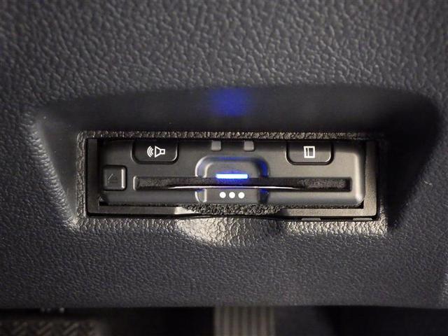 プリウス ＳセーフティプラスＩＩ　メモリーナビ　バックカメラ　衝突被害軽減システム　ＥＴＣ　ＬＥＤヘッドランプ　盗難防止装置　アルミホイール　ＣＤ　スマートキー　オートクルーズコントロール　フル装備　エアバッグ　横滑り防止機能（19枚目）