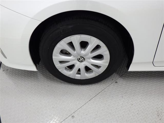 プリウス ＳセーフティプラスＩＩ　メモリーナビ　バックカメラ　衝突被害軽減システム　ＥＴＣ　ＬＥＤヘッドランプ　盗難防止装置　アルミホイール　ＣＤ　スマートキー　オートクルーズコントロール　フル装備　エアバッグ　横滑り防止機能（25枚目）