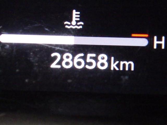 カローラクロス ハイブリッド　Ｚ　フルセグ　メモリーナビ　ミュージックプレイヤー接続可　バックカメラ　衝突被害軽減システム　ＥＴＣ　ドラレコ　ＬＥＤヘッドランプ　ワンオーナー　盗難防止装置　アルミホイール　電動シート　スマートキー（7枚目）