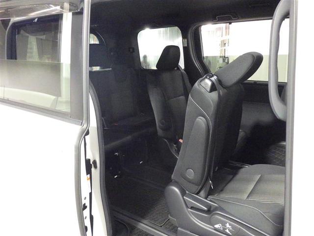 ノア ＳＩ　フルセグ　メモリーナビ　ＤＶＤ再生　後席モニター　バックカメラ　衝突被害軽減システム　ＥＴＣ　両側電動スライド　ＬＥＤヘッドランプ　乗車定員７人　３列シート　ワンオーナー　フルエアロ　盗難防止装置（29枚目）