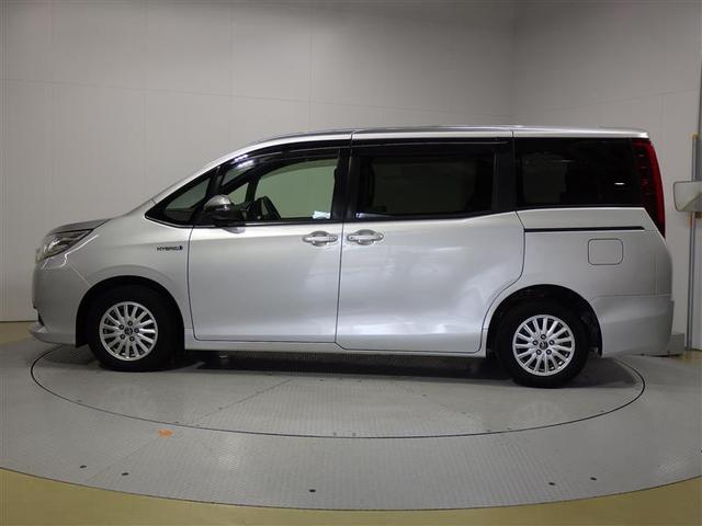 ノア ハイブリッドＸ　ワンセグ　メモリーナビ　バックカメラ　ＥＴＣ　電動スライドドア　ＬＥＤヘッドランプ　乗車定員７人　３列シート　ワンオーナー　盗難防止装置　アルミホイール　ＣＤ　スマートキー　フル装備　エアバッグ（2枚目）