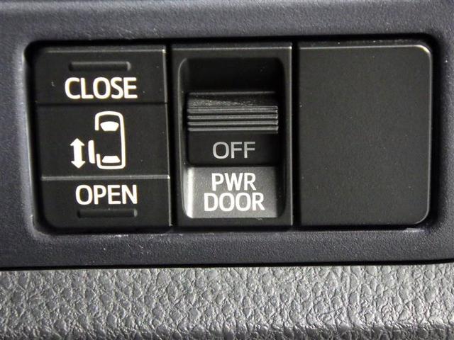 ノア ハイブリッドＸ　ワンセグ　メモリーナビ　バックカメラ　ＥＴＣ　電動スライドドア　ＬＥＤヘッドランプ　乗車定員７人　３列シート　ワンオーナー　盗難防止装置　アルミホイール　ＣＤ　スマートキー　フル装備　エアバッグ（20枚目）