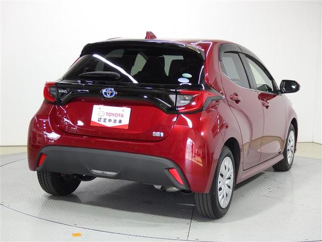 ヤリス ハイブリッドＺ　フルセグ　メモリーナビ　ミュージックプレイヤー接続可　バックカメラ　衝突被害軽減システム　ＬＥＤヘッドランプ　ワンオーナー　盗難防止装置　スマートキー　オートクルーズコントロール　フル装備　エアバッグ（3枚目）