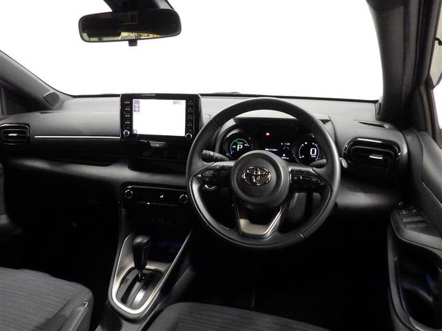 ヤリス ハイブリッドＺ　フルセグ　メモリーナビ　ミュージックプレイヤー接続可　バックカメラ　衝突被害軽減システム　ＬＥＤヘッドランプ　ワンオーナー　盗難防止装置　スマートキー　オートクルーズコントロール　フル装備　エアバッグ（5枚目）