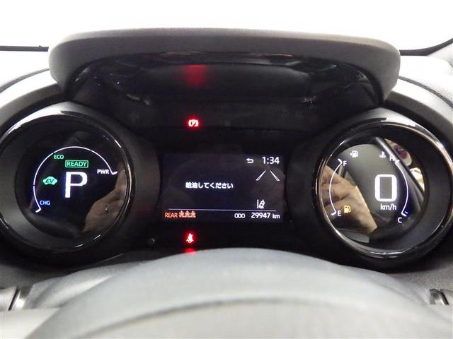 ヤリス ハイブリッドＺ　フルセグ　メモリーナビ　ミュージックプレイヤー接続可　バックカメラ　衝突被害軽減システム　ＬＥＤヘッドランプ　ワンオーナー　盗難防止装置　スマートキー　オートクルーズコントロール　フル装備　エアバッグ（6枚目）