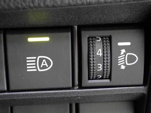 ノア Ｘ　衝突被害軽減システム　両側電動スライド　ＬＥＤヘッドランプ　ウオークスルー　乗車定員８人　３列シート　ワンオーナー　盗難防止装置　スマートキー　オートクルーズコントロール　フル装備　エアバッグ（14枚目）