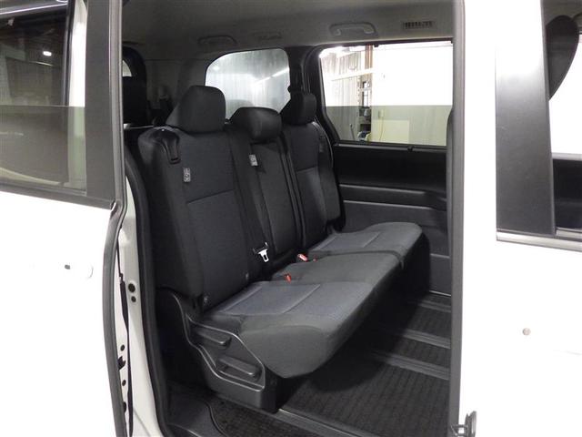 ノア Ｘ　衝突被害軽減システム　両側電動スライド　ＬＥＤヘッドランプ　ウオークスルー　乗車定員８人　３列シート　ワンオーナー　盗難防止装置　スマートキー　オートクルーズコントロール　フル装備　エアバッグ（18枚目）