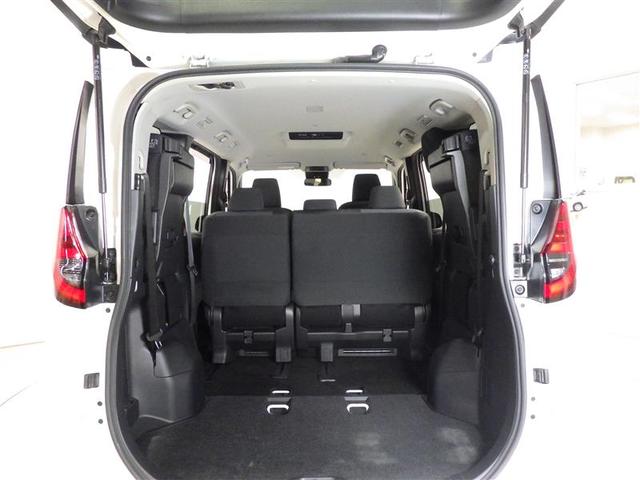 ノア Ｘ　衝突被害軽減システム　両側電動スライド　ＬＥＤヘッドランプ　ウオークスルー　乗車定員８人　３列シート　ワンオーナー　盗難防止装置　スマートキー　オートクルーズコントロール　フル装備　エアバッグ（21枚目）