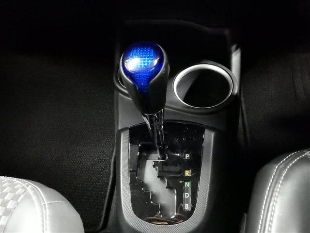 アクア クロスオーバー　フルセグ　メモリーナビ　ＤＶＤ再生　バックカメラ　衝突被害軽減システム　ＥＴＣ　ドラレコ　ＬＥＤヘッドランプ　盗難防止装置　アルミホイール　ＣＤ　スマートキー　フル装備　エアバッグ　横滑り防止機能（13枚目）