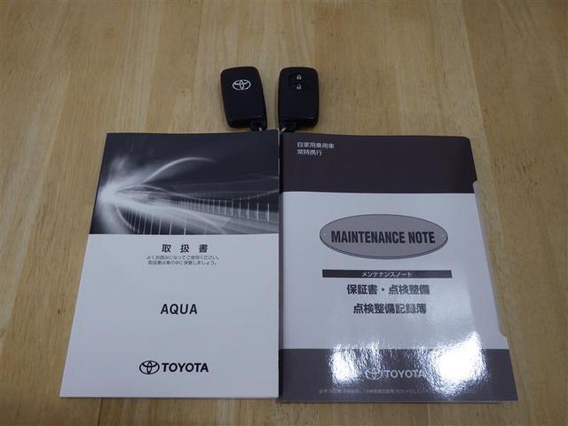 アクア クロスオーバー　フルセグ　メモリーナビ　ＤＶＤ再生　バックカメラ　衝突被害軽減システム　ＥＴＣ　ドラレコ　ＬＥＤヘッドランプ　盗難防止装置　アルミホイール　ＣＤ　スマートキー　フル装備　エアバッグ　横滑り防止機能（27枚目）