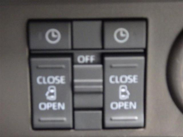 ルーミー Ｇ　４ＷＤ　ワンセグ　メモリーナビ　バックカメラ　衝突被害軽減システム　ＥＴＣ　両側電動スライド　ＬＥＤヘッドランプ　ウオークスルー　ワンオーナー　アイドリングストップ　盗難防止装置　アルミホイール　ＣＤ（18枚目）