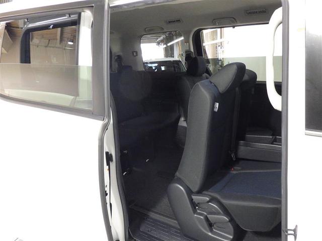 ノア Ｘ　フルセグ　メモリーナビ　ＤＶＤ再生　バックカメラ　衝突被害軽減システム　ＥＴＣ　電動スライドドア　ＬＥＤヘッドランプ　ウオークスルー　乗車定員８人　３列シート　アイドリングストップ　ＣＤ　フル装備（25枚目）