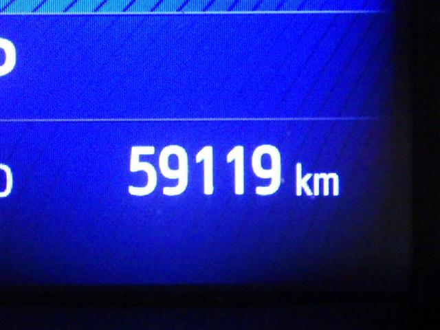 Ｃ－ＨＲ Ｇ　モード　ネロ　フルセグ　メモリーナビ　ＤＶＤ再生　ミュージックプレイヤー接続可　バックカメラ　衝突被害軽減システム　ＥＴＣ　ＬＥＤヘッドランプ　盗難防止装置　アルミホイール　ＣＤ　スマートキー　ハーフレザー（7枚目）