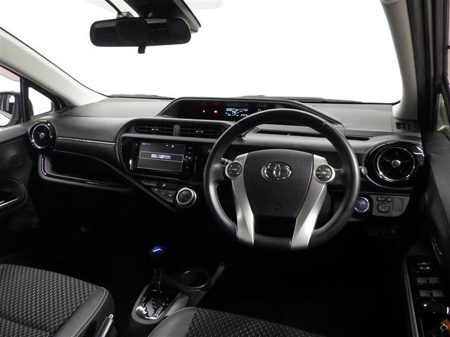 アクア Ｘ－アーバン　ソリッド　フルセグ　メモリーナビ　ＤＶＤ再生　バックカメラ　衝突被害軽減システム　ＥＴＣ　ドラレコ　ＬＥＤヘッドランプ　盗難防止装置　アルミホイール　ＣＤ　スマートキー　フル装備　エアバッグ　横滑り防止機能（5枚目）