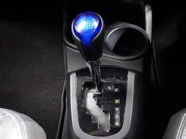 アクア Ｘ－アーバン　ソリッド　フルセグ　メモリーナビ　ＤＶＤ再生　バックカメラ　衝突被害軽減システム　ＥＴＣ　ドラレコ　ＬＥＤヘッドランプ　盗難防止装置　アルミホイール　ＣＤ　スマートキー　フル装備　エアバッグ　横滑り防止機能（13枚目）