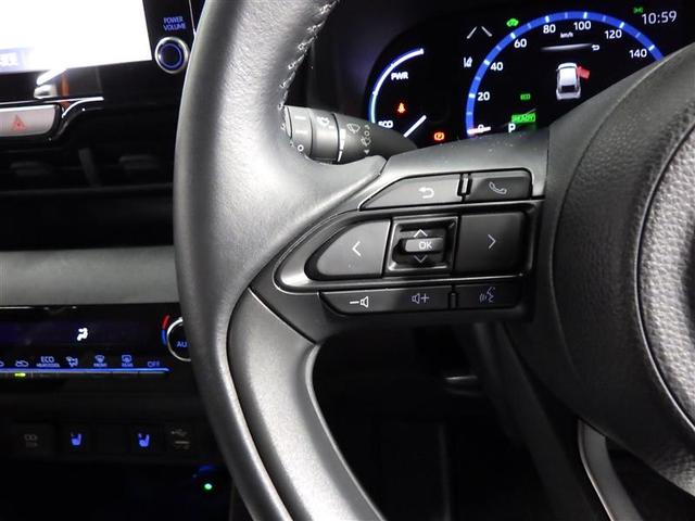 ヤリスクロス ハイブリッドZ フルセグ メモリーナビ DVD再生 ミュージックプレイヤー接続可 バックカメラ 衝突被害軽減システム ETC LEDヘッドランプ 盗難防止装置 アルミホイール CD 電動シート スマートキー フル装備(17枚目)