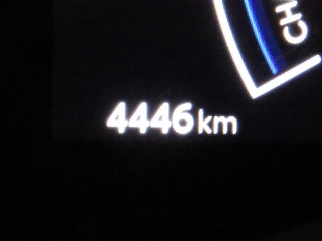 ヤリス ハイブリッドＺ　フルセグ　メモリーナビ　ミュージックプレイヤー接続可　バックカメラ　衝突被害軽減システム　ＥＴＣ　ＬＥＤヘッドランプ　ワンオーナー　盗難防止装置　スマートキー　オートクルーズコントロール　フル装備（7枚目）