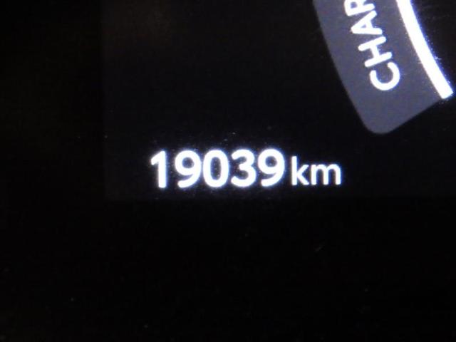 シエンタ ハイブリッドＺ　フルセグ　メモリーナビ　ミュージックプレイヤー接続可　後席モニター　バックカメラ　衝突被害軽減システム　ＥＴＣ　ドラレコ　両側電動スライド　ＬＥＤヘッドランプ　ウオークスルー　ワンオーナー　フル装備（7枚目）