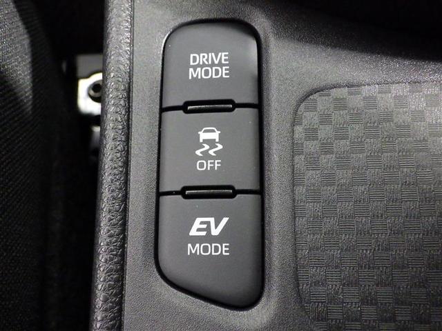 ヤリスクロス ハイブリッドＧ　フルセグ　ミュージックプレイヤー接続可　バックカメラ　衝突被害軽減システム　ＥＴＣ　ＬＥＤヘッドランプ　ワンオーナー　盗難防止装置　アルミホイール　スマートキー　オートクルーズコントロール　フル装備（13枚目）