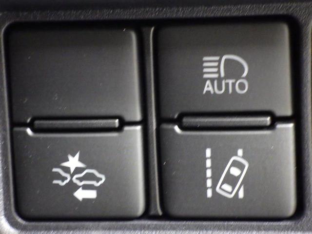 ノア Ｇ　フルセグ　メモリーナビ　ＤＶＤ再生　後席モニター　バックカメラ　衝突被害軽減システム　ＥＴＣ　両側電動スライド　ＬＥＤヘッドランプ　ウオークスルー　乗車定員７人　３列シート　ワンオーナー　盗難防止装置（21枚目）