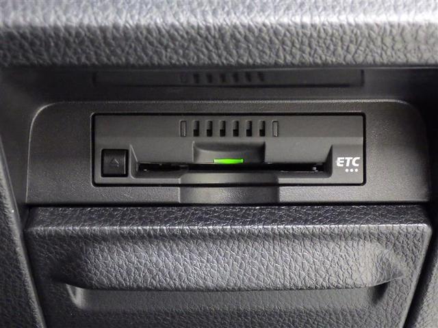 ノア Ｇ　フルセグ　メモリーナビ　ＤＶＤ再生　後席モニター　バックカメラ　衝突被害軽減システム　ＥＴＣ　両側電動スライド　ＬＥＤヘッドランプ　ウオークスルー　乗車定員７人　３列シート　ワンオーナー　盗難防止装置（23枚目）