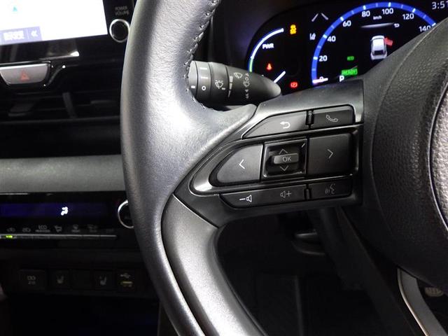 ヤリスクロス ハイブリッドＺ　フルセグ　メモリーナビ　ミュージックプレイヤー接続可　バックカメラ　衝突被害軽減システム　ＥＴＣ　ＬＥＤヘッドランプ　ワンオーナー　盗難防止装置　アルミホイール　電動シート　スマートキー　フル装備（17枚目）