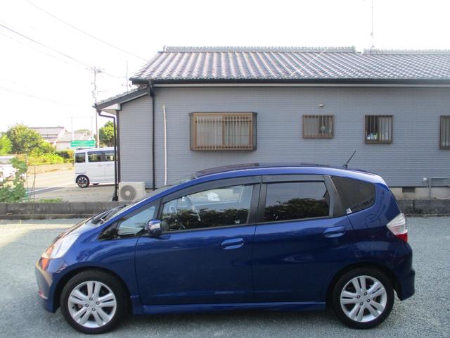 フィット ＲＳ　ハイウェイエディション　ＲＳ特別仕様車　ハイウェイエディション　５速ミッション　ガラスコーティング　異臭無し（8枚目）