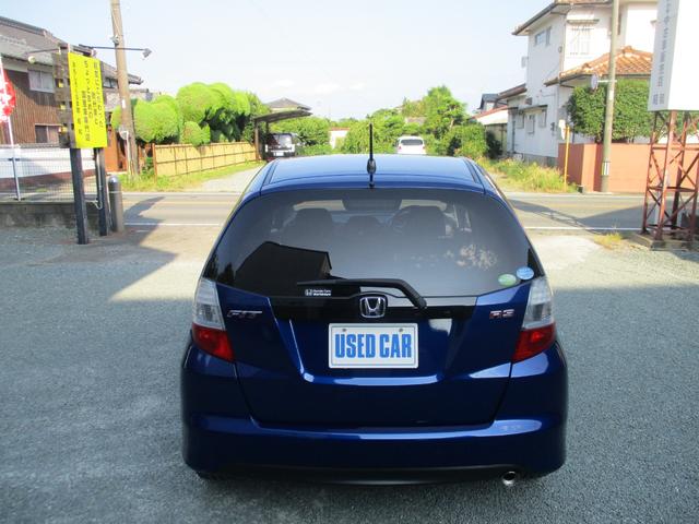 フィット ＲＳ　ハイウェイエディション　ＲＳ特別仕様車　ハイウェイエディション　５速ミッション　ガラスコーティング　異臭無し（12枚目）