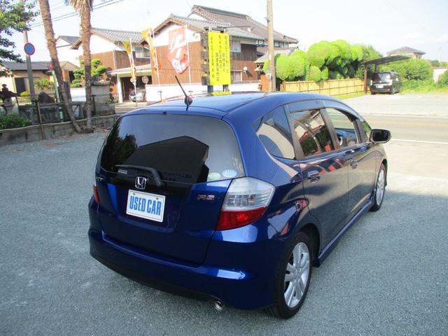 フィット ＲＳ　ハイウェイエディション　ＲＳ特別仕様車　ハイウェイエディション　５速ミッション　ガラスコーティング　異臭無し（14枚目）