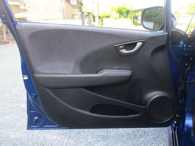 フィット ＲＳ　ハイウェイエディション　ＲＳ特別仕様車　ハイウェイエディション　５速ミッション　ガラスコーティング　異臭無し（48枚目）