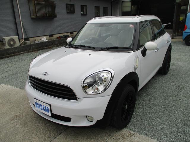 ＭＩＮＩ ワン　クロスオーバー　ミニのＳＵＶグレード　異臭無し　九州使用車下回り錆びなく安心　ガラスコーティング処理済　ステアリングカバーはシートカバーと同色です。（6枚目）