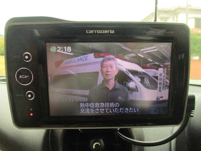 ＭＩＮＩ ワン　クロスオーバー　ミニのＳＵＶグレード　異臭無し　九州使用車下回り錆びなく安心　ガラスコーティング処理済　ステアリングカバーはシートカバーと同色です。（38枚目）