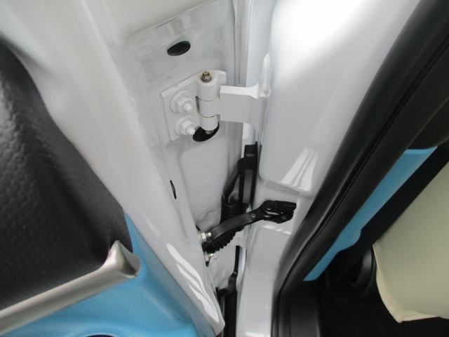 ＭＩＮＩ ワン　クロスオーバー　ミニのＳＵＶグレード　異臭無し　九州使用車下回り錆びなく安心　ガラスコーティング処理済　ステアリングカバーはシートカバーと同色です。（54枚目）