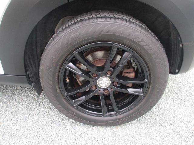 ＭＩＮＩ ワン　クロスオーバー　ミニのＳＵＶグレード　異臭無し　九州使用車下回り錆びなく安心　ガラスコーティング処理済　ステアリングカバーはシートカバーと同色です。（61枚目）