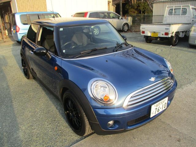 MINI ワン 自動車税 安い1400cc ボディ全磨き後 ガラスコーティング施工済 ルームクリーニング済 異臭無し エンジンオイル エレメント ブレーキフルード全交換渡し(2枚目)