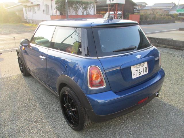 MINI ワン 自動車税 安い1400cc ボディ全磨き後 ガラスコーティング施工済 ルームクリーニング済 異臭無し エンジンオイル エレメント ブレーキフルード全交換渡し(10枚目)