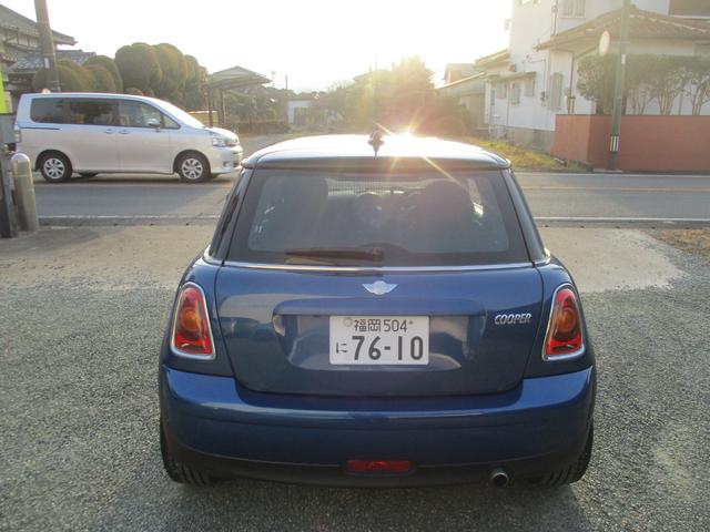 MINI ワン 自動車税 安い1400cc ボディ全磨き後 ガラスコーティング施工済 ルームクリーニング済 異臭無し エンジンオイル エレメント ブレーキフルード全交換渡し(12枚目)