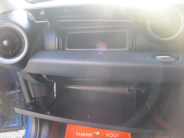 MINI ワン 自動車税 安い1400cc ボディ全磨き後 ガラスコーティング施工済 ルームクリーニング済 異臭無し エンジンオイル エレメント ブレーキフルード全交換渡し(34枚目)