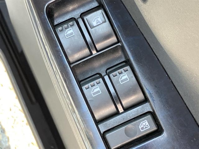 タント カスタムＸ　トップエディションＶＳ　ＳＡＩＩＩ　両側電動スライドドア　純正ナビ地デジＴＶ　全方位カメラ　Ｂｌｕｅｔｏｏｔｈ　スマートキー　ドライブレコーダー　オートライト　ＬＥＤヘッドライト　衝突軽減ブレーキ　オートマチックハイビーム　横滑防止装置（17枚目）